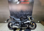 STREET TRIPLE 675