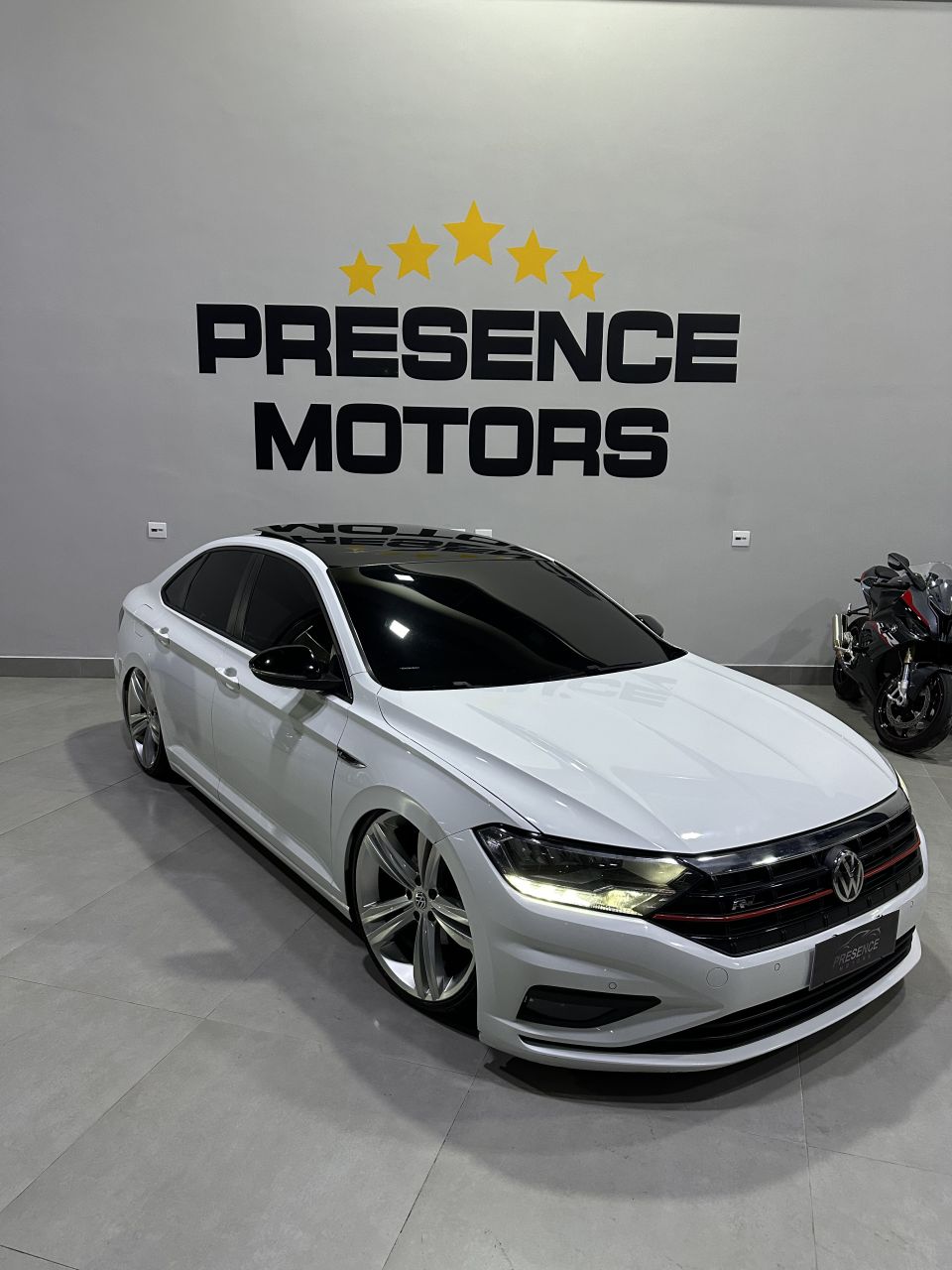 JETTA R-Line 250 TSI 1.4 Flex 16V Aut.