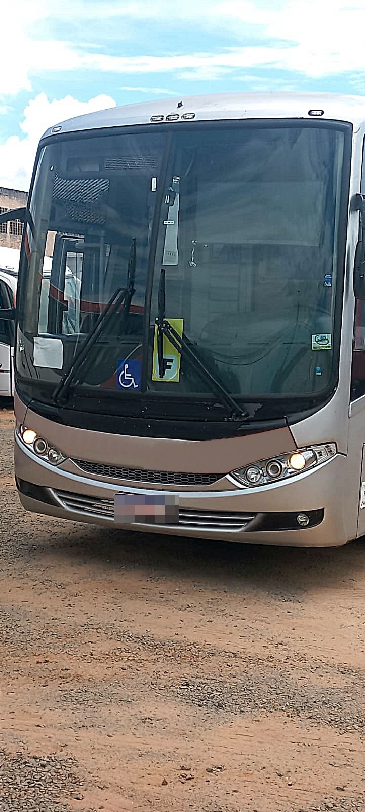 COMIL CAMPIONE 3.25 ANO 2014 VOLVO B 270F JM COD.429