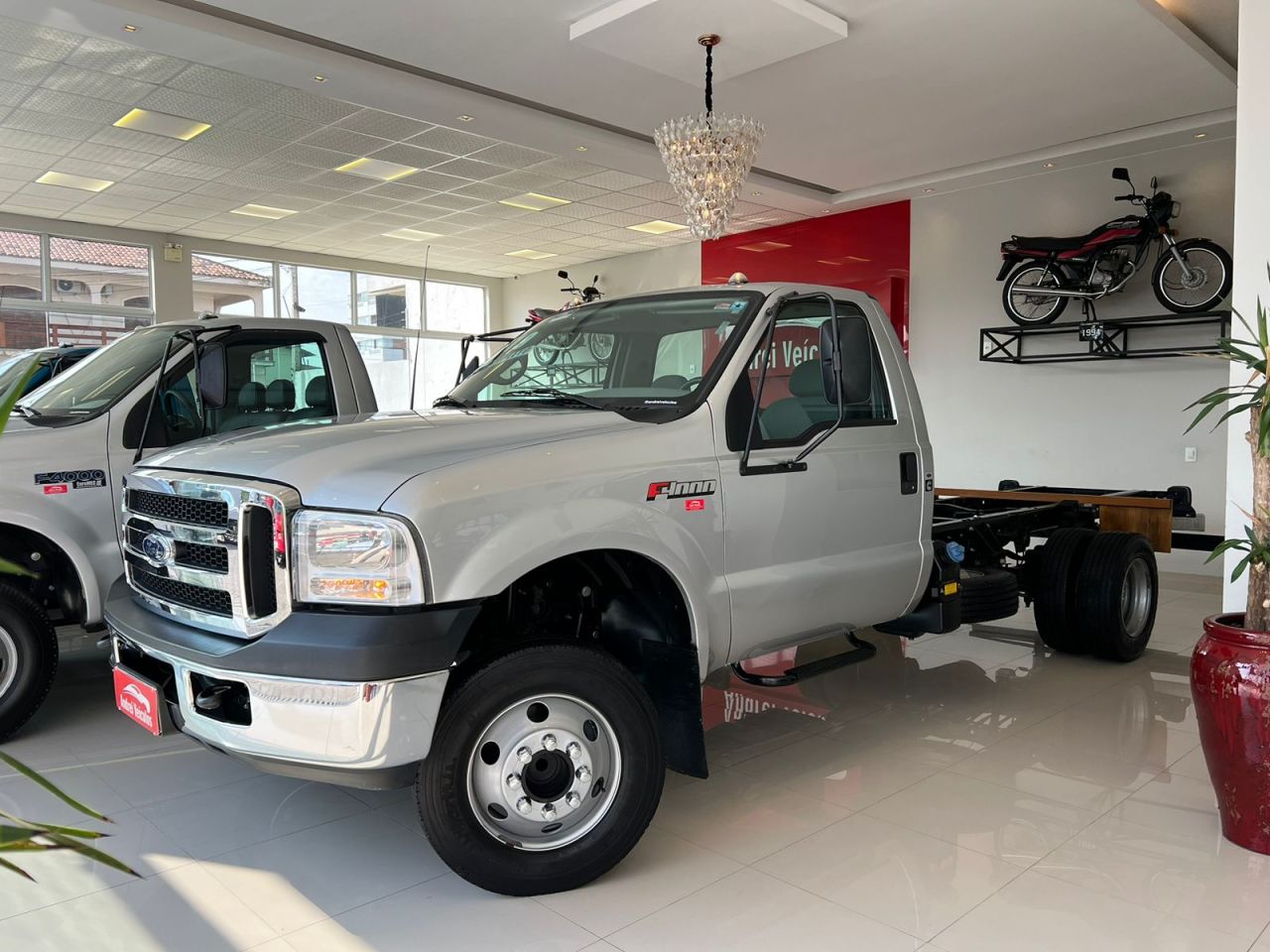 Ford F-4000 4x2 Turbo Diesel Apenas 41.000 km 2019