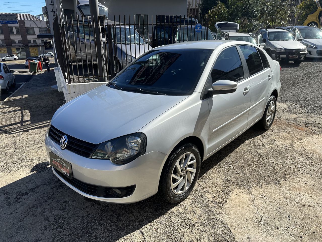 Polo Sedan 1.6 Mi Total Flex 8V 4p