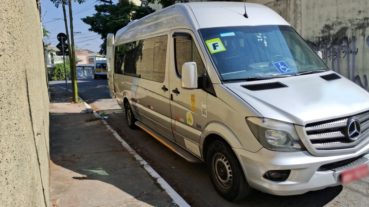 SPRINTER CDI 415 LONGA ANO 2019 EXECUTIVA JM COD.832