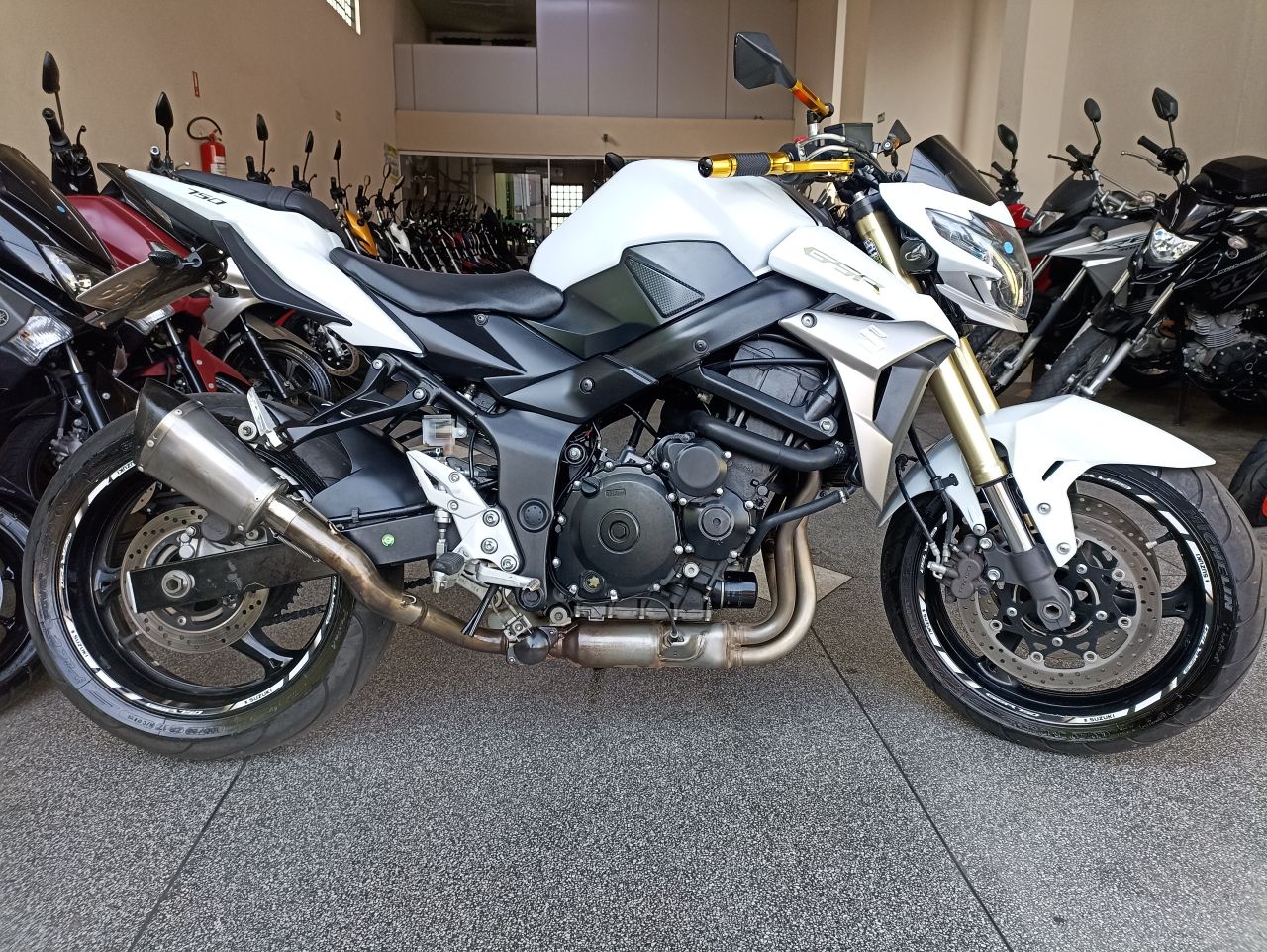 GSR 750