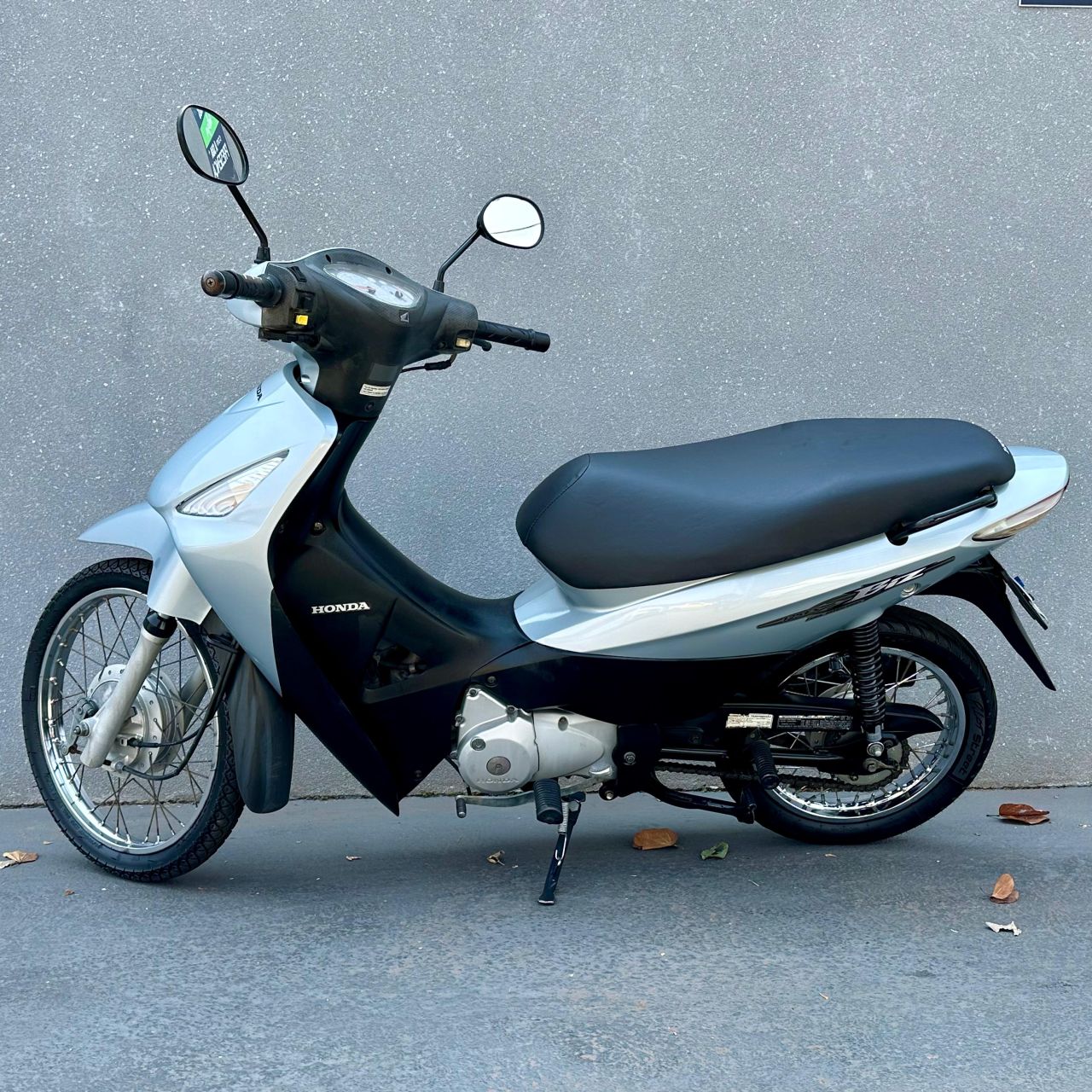 BIZ 125 ES