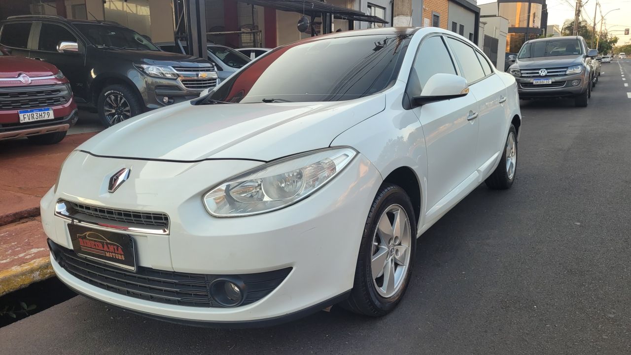 FLUENCE Sed. Dynamique 2.0 16V FLEX Mec.