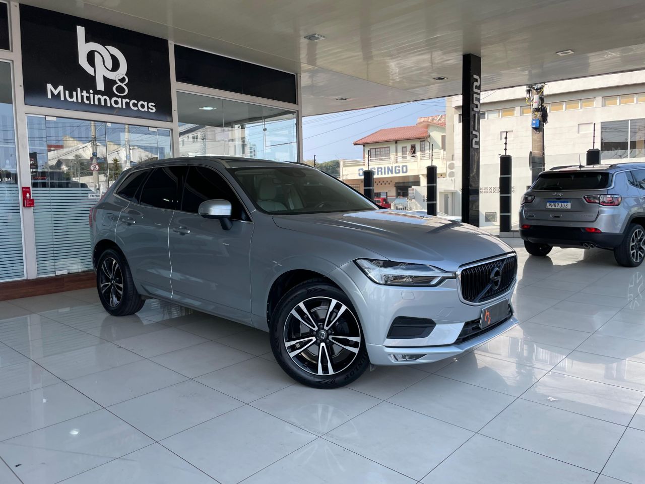 XC 60 T-5 MOMENTUM 2.0 254cv AWD 5p