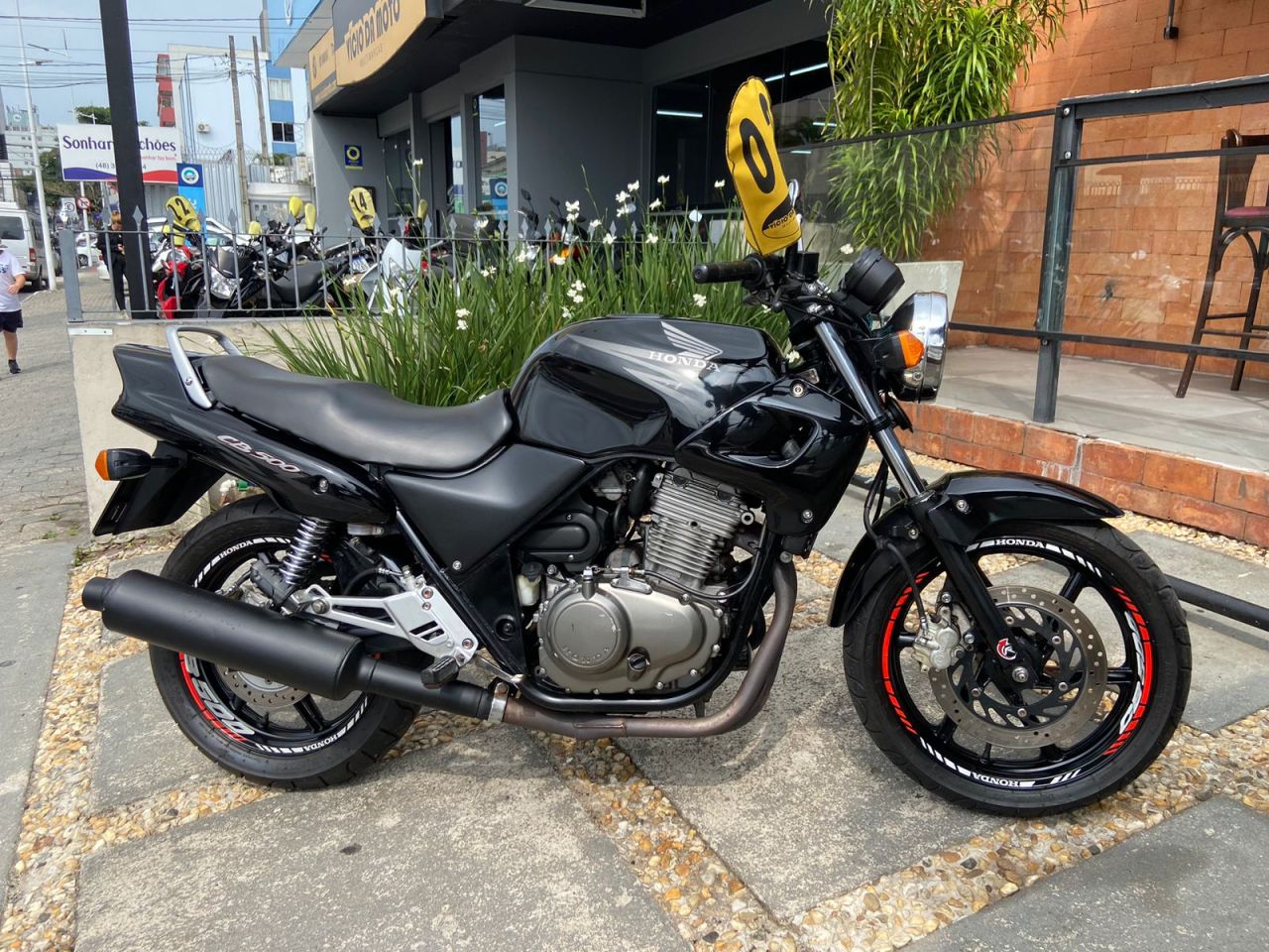 CB 500