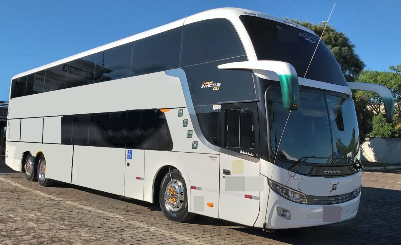 COMIL CAMPIONE INVICTUS DD ANO 2018 VOLVO JM COD.23