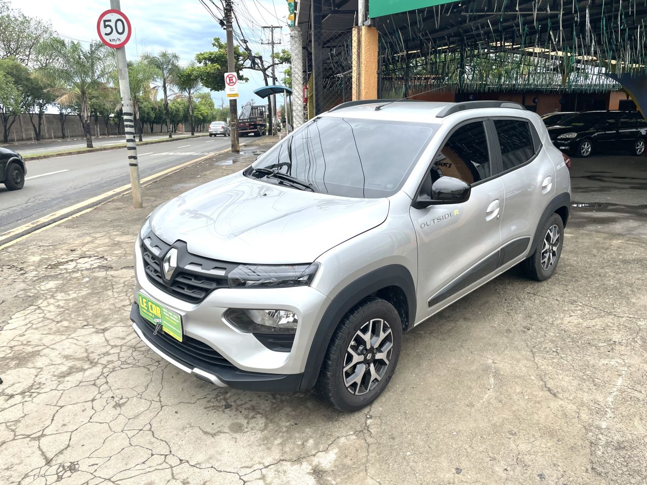 KWID OUTSIDER 1.0 Flex 12V 5p Mec.