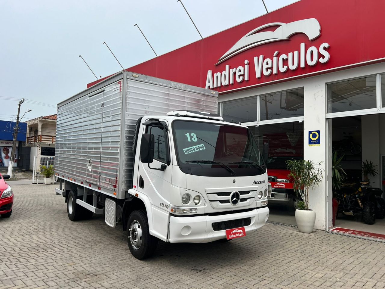 Mercedes-Benz Accelo 1016 Unico Dono com Bau Linshalm 2013