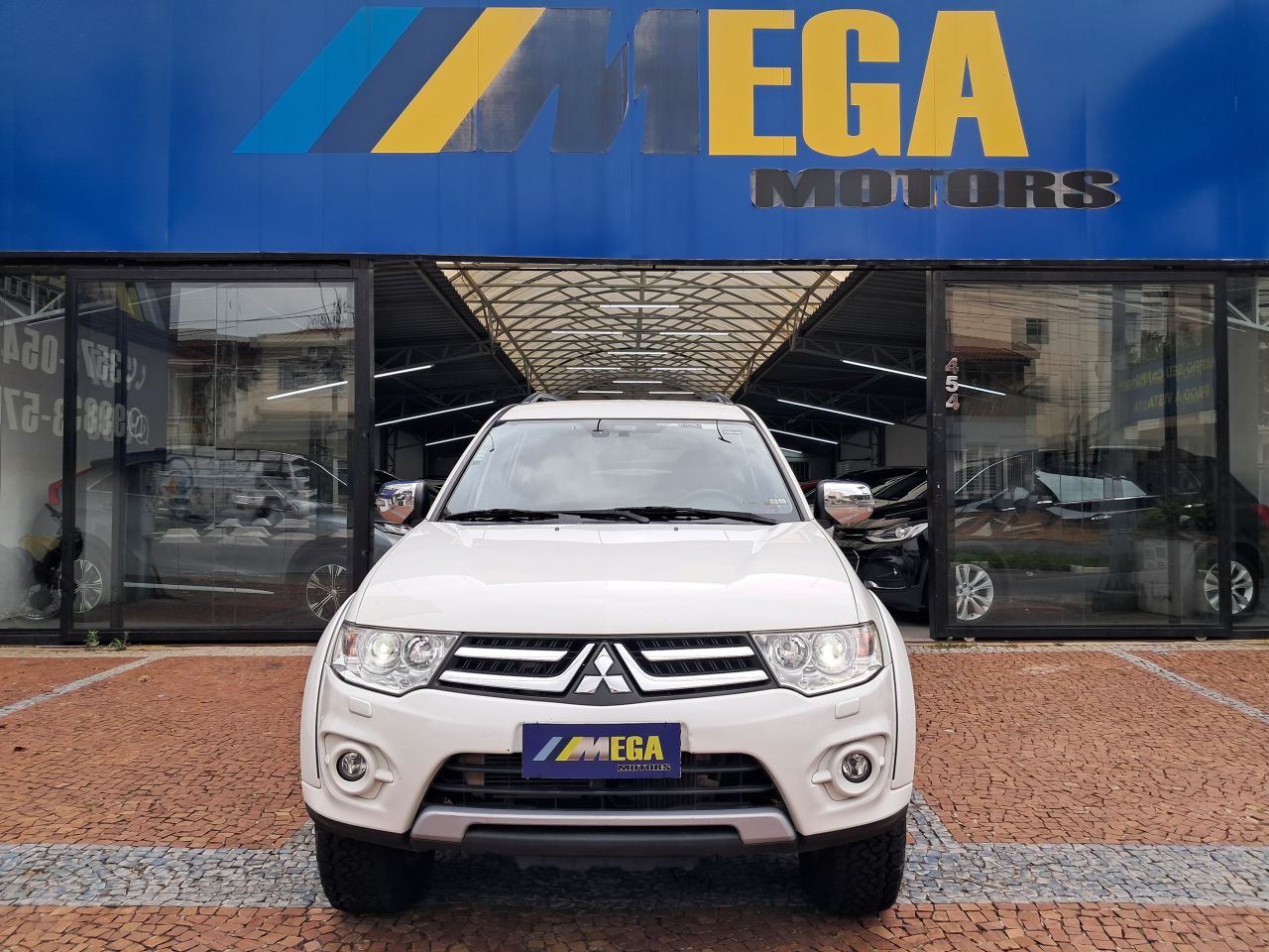 Pajero Dakar HPE 3.2 4x4 T.I Diesel 7 Lugares Automatico