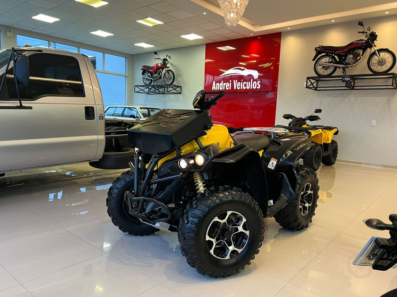 Quadriciclo Brp Can-Am Outlander Renegade XXC 1000 4x4 2014