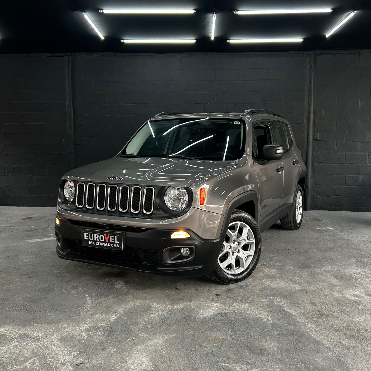 Renegade Sport 1.8 4x2 Flex 16V Aut.