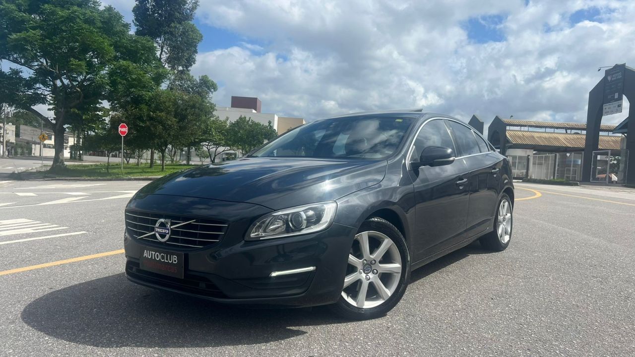 S60 T-4 MOMENTUM 2.0 190cv 4p