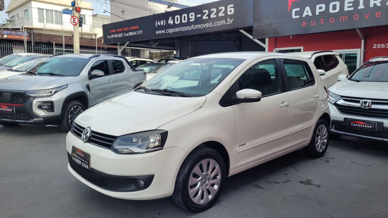 Volkswagen Fox 1.0 8v Flex 2013 Completo