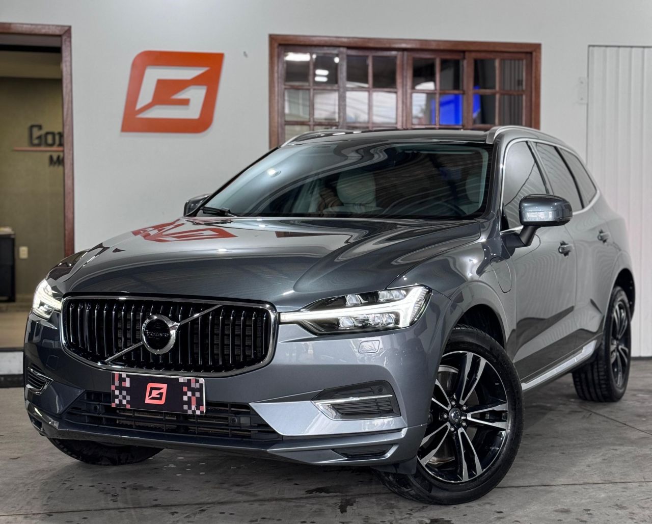 XC 60 T-8 MOMENTUM 2.0 (Hibrido) 2021 54.739 km